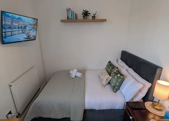 Single Room Close To Battersea